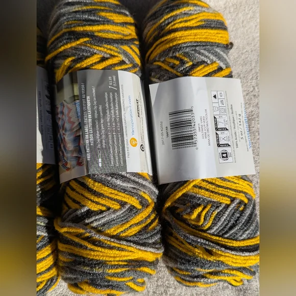 Barnat Premium Yarnspirations Goldmine Variegated Yarn, 3.5 Skiens, Gold & Grey - Picture 4 of 12
